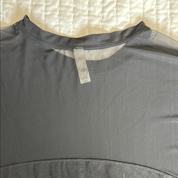Athleta Women's Black Top Athletic Gym size M 
Oversized l - Picture 9 of 15